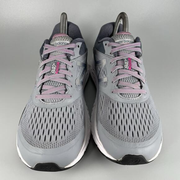 New Balance 840 V4 Women’s 7.5 2E Gray Purple Running Shoes Athletic Sneaker GUC - Picture 2 of 9